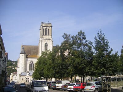Agen, Francia - Flight deals from AGF airport