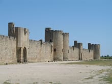Generate a random place in Aigues-Mortes