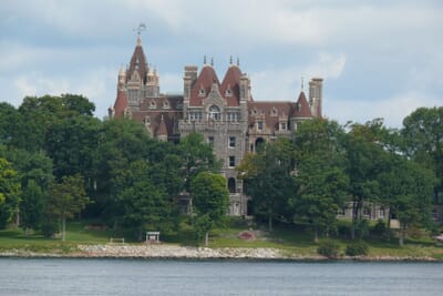 Alexandria Bay, الولايات المتحدة - Flight deals from AXB airport