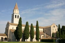 Generate a random place in Aquileia