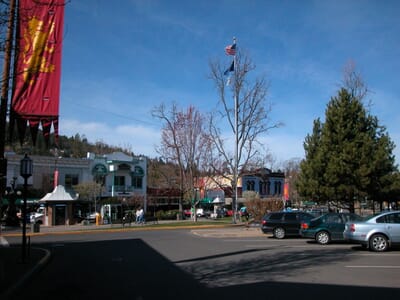 Ashland, الولايات المتحدة - Flight deals from AHM airport