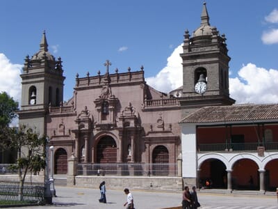 Ayacucho, Perú - Flight deals from AYC airport