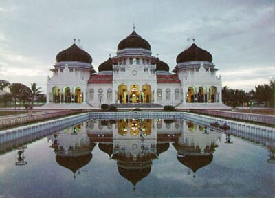 バンダ・アチェ, インドネシア - Flight deals from BTJ airport
