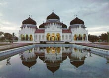 Generate a random place in Banda Aceh