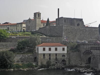 Barcelos, Portugal - Flight deals from BAZ airport
