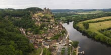 Generate a random place in Beynac-et-Cazenac