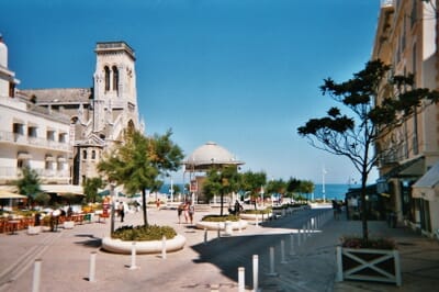 Biarritz, Francia - Flight deals from BIQ airport