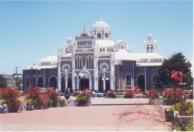 Cartago, Costa Rica - Flight deals from CRC airport