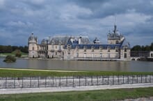 Generate a random place in Chantilly