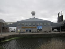 Generate a random place in Den Helder