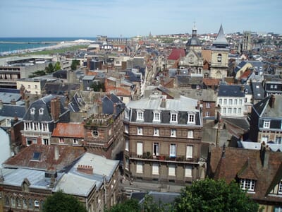 Dieppe, Francia - Flight deals from DPE airport