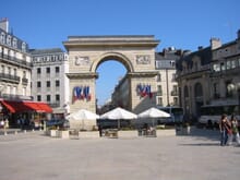 Generate a random place in Dijon