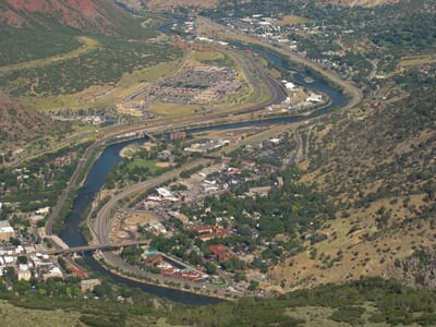 Glenwood Springs, الولايات المتحدة - Flight deals from GWS airport