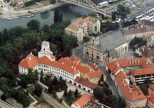 Generate a random place in Győr
