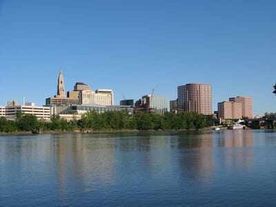 East Hartford, الولايات المتحدة - Flight deals from EHT airport