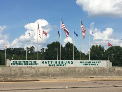 Hattiesburg, الولايات المتحدة - Flight deals from HBG airport