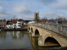 Generate a random place in Henley-on-Thames