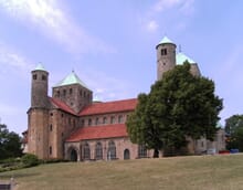 Generate a random place in Hildesheim
