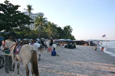 Hua Hin, Thaïlande - Flight deals from HHQ airport