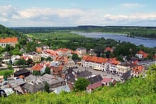 Generate a random place in Kazimierz Dolny
