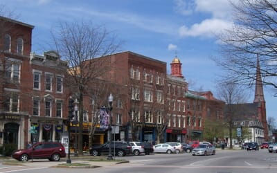 Keene, الولايات المتحدة - Flight deals from EEN airport