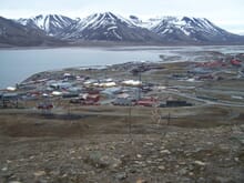 Generate a random place in Longyearbyen