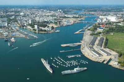 Lorient, Francia - Flight deals from LRT airport