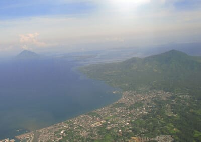 マナド, インドネシア - Flight deals from MDC airport