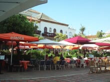 Generate a random place in Marbella