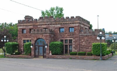 Marquette, الولايات المتحدة - Flight deals from MQT airport