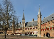 Generate a random place in Middelburg