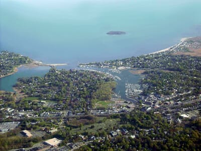Milford, الولايات المتحدة - Flight deals from MLF airport