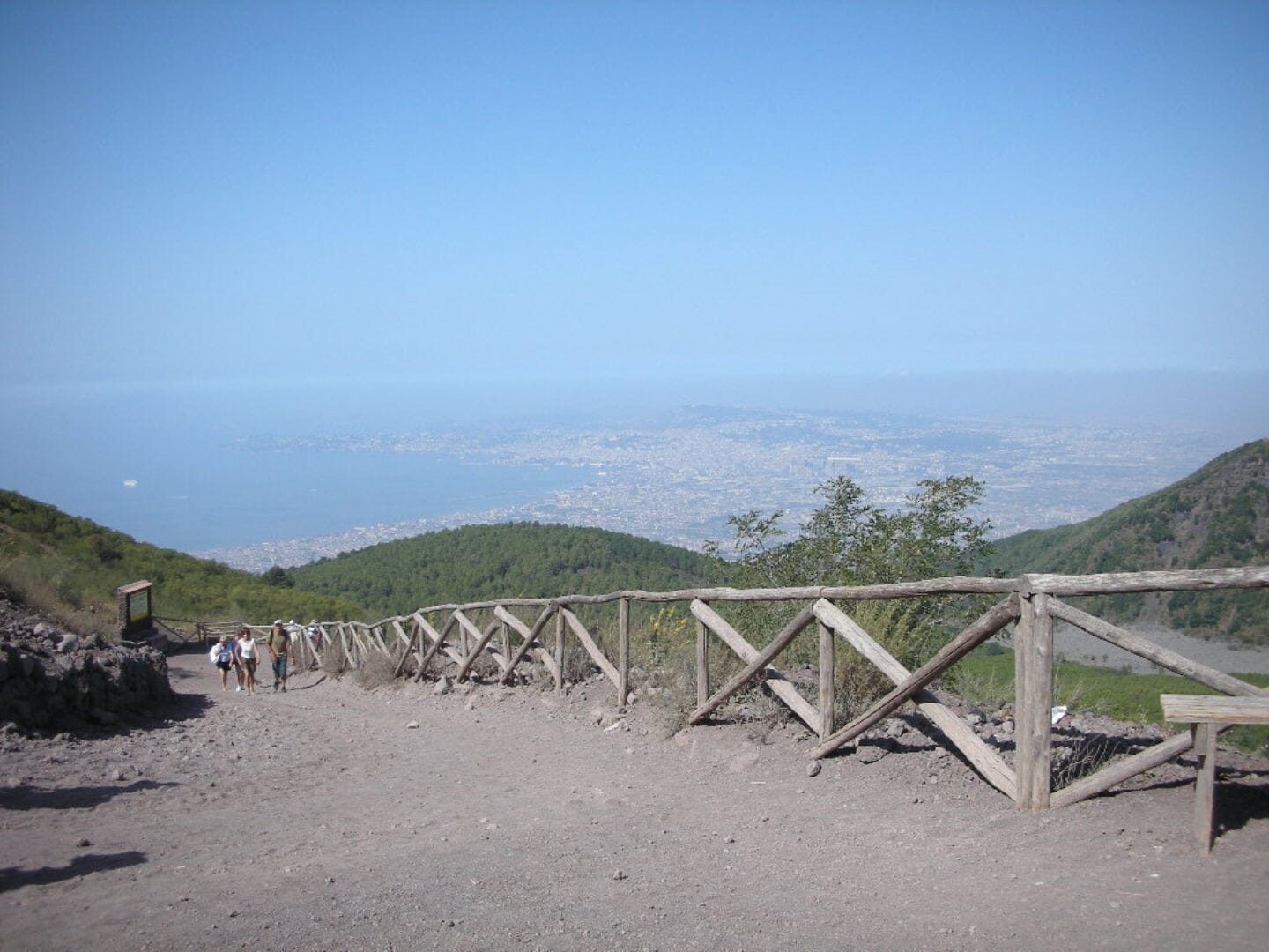 Cosa Fare a Vesuvio, Italia 2026 - Hotel e Voli - Earth Roulette