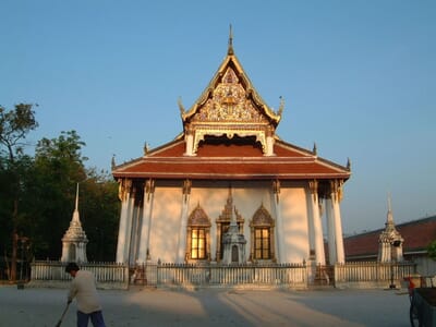 Nakhon Si Thammarat, Thaïlande - Flight deals from NST airport