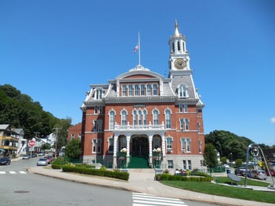 Norwich, الولايات المتحدة - Flight deals from OIC airport