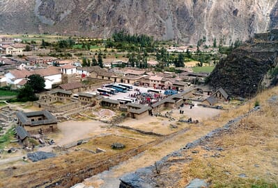 Ollantaytambo, Perú - Flight deals from ATA airport