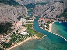 Generate a random place in Omiš