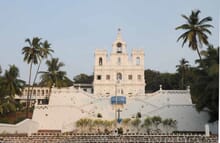 Generate a random place in Panaji