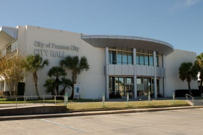 Panama City, الولايات المتحدة - Flight deals from ECP airport