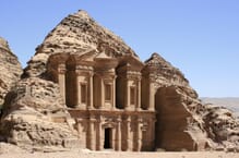 Generate a random place in Petra