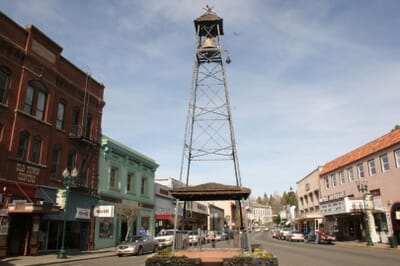 Placerville, الولايات المتحدة - Flight deals from PVF airport