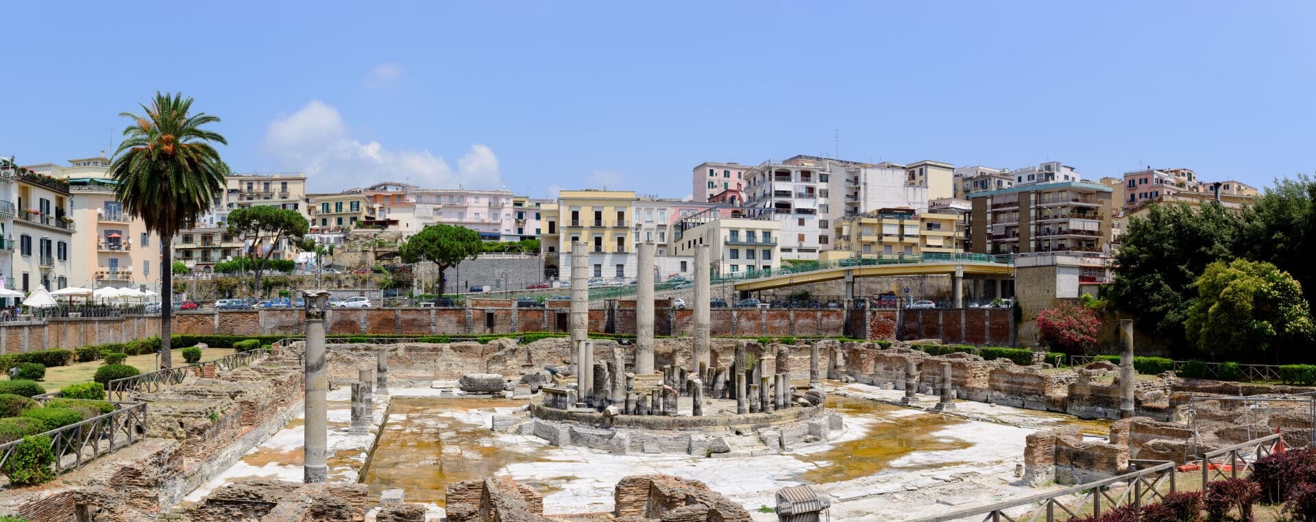 Pozzuoli Photo high res