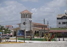 Generate a random place in Puerto Morelos