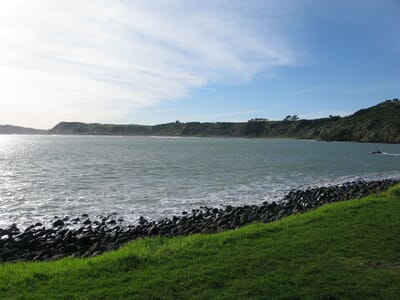 Raglan, New Zealand - Flight deals from RAG airport