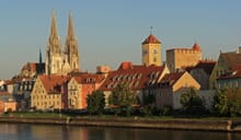 Generate a random place in Regensburg