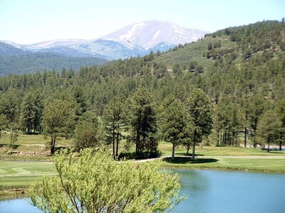Ruidoso, الولايات المتحدة - Flight deals from RUI airport