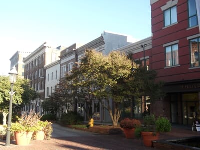 Salisbury, الولايات المتحدة - Flight deals from SRW airport