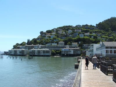 Sausalito, الولايات المتحدة - Flight deals from JMC airport