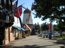 Generate a random place in Solvang