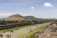 Generate a random place in Teotihuacan
